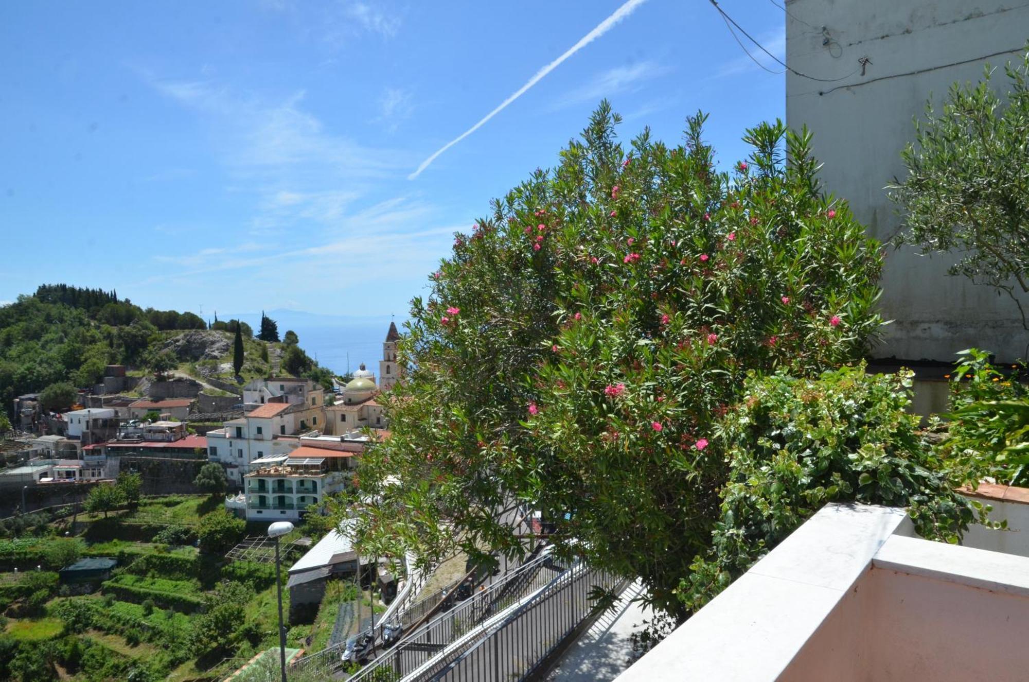 Amalfi Hills Apart otel Oda fotoğraf